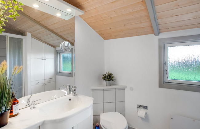 "Holmwith" - 50m from the sea - Foto 13