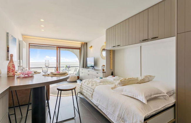 Beautiful Studio With Stunning Seaview and Terrace - Foto 32