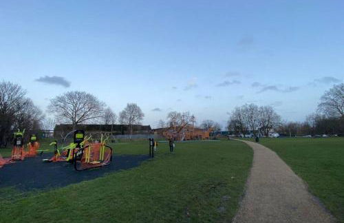 Modern 1-Bed - Free Parking - WiFi - Near Station - Foto 15