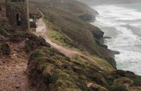 Cornwall Shepherds Hut - Hot Tub & Cosy Log Burner - Photo 19