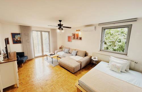 Sunny House - Photo 12