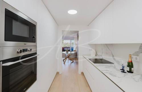 Luxury Renovated Apartment Stunning Views Pool and Golf resort 5star - Foto 7