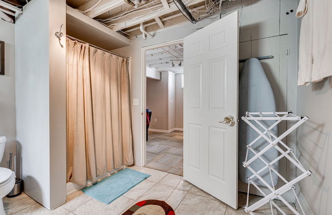 Edina Escape - Photo 24