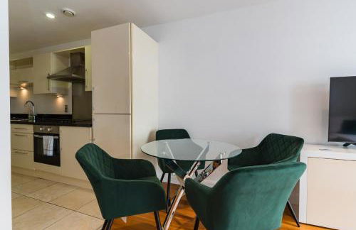 In the middle of Cardiff City centre - Foto 29