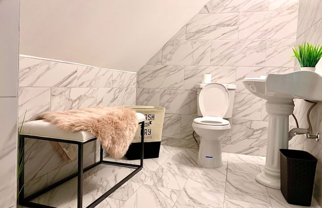 The Blackjack Duplex - Private Yard & Parking, Near Falls & Casino by Niagara Hospitality - Foto 17