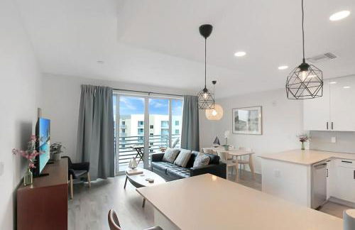 Luxury Condo Living on Sarasota Bay, Minutes From Downtown - Foto 29