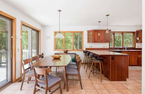 Meadowood Manor by Rove Travel - 6BR Outdoor Spaces - Foto 9