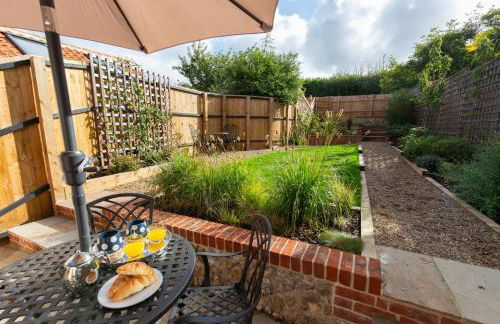 Fayette sleeps 4, 2 bedrooms, cute garden - Foto 2