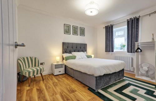 Very Cosy & Lovely 1 Bed Garden Apartment with side access, Suitable for Long Stay and Short Stay - Photo 39