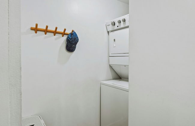 Lake Daze by Avantstay Lakefront w/ Modern Interior, Enclosed Porch & Hot Tub - Foto 42