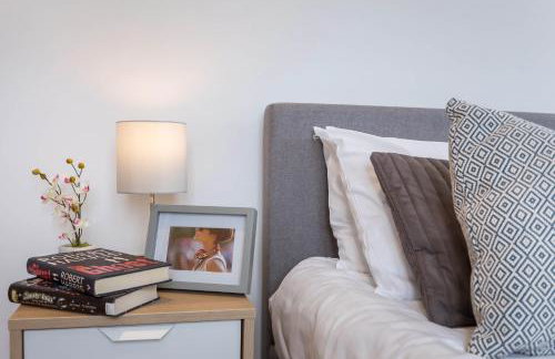 Portobello Apt with Floor-to-Ceiling Views - Foto 31