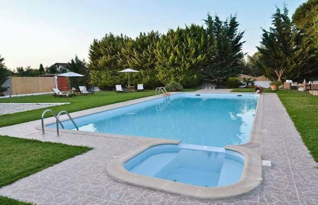 Villa Dimeon - Photo 1