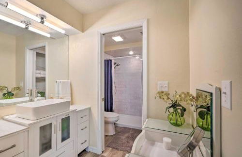 Old Florida Setting with Kayaks and Fishing Poles - Foto 13