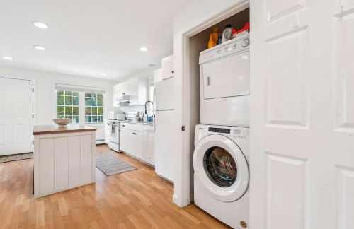 The Basin House Steps to Water Sunset Views - Foto 11