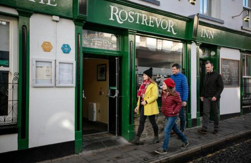 Mourne Mountain Bliss, Rostrevor 4BR Cottage with Patio & BBQ ideal for a relaxing getaway - Photo 30