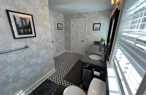 Sunny & Playful Carriage House in Downtown Savannah Stay Here and Walk Everywhere - Foto 12