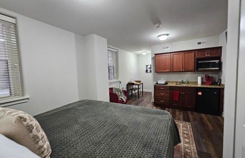 Cozy King Bed Stay at the Historic Inman - 201 - Foto 6