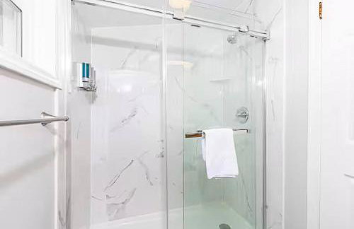 Bryce Chalet - Hot Tub, Game Room, Fire Pit, Pets - Foto 22