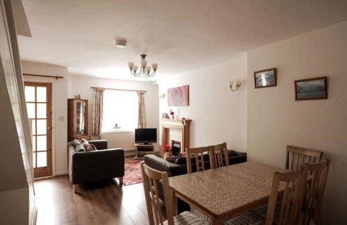 Welsh holiday home sleeps 5 close to beaches & mountains - Photo 3