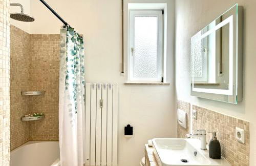 UNiQE - city central - design apartment - SKY-TV - free parking - Foto 26