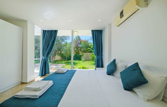 Villa Lumiere 3 Luxurious 5 bed Villa in Kiziltas Kalkan With sea Views - Photo 7