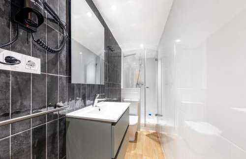 BeBarceloner Sants Apartments- 3 bedroom - Foto 23