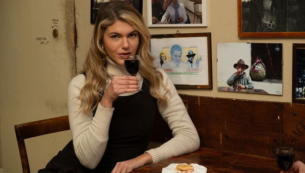 Degustação de vinhos de Bolonha em uma loja de vinhos com um morador local - Foto 2