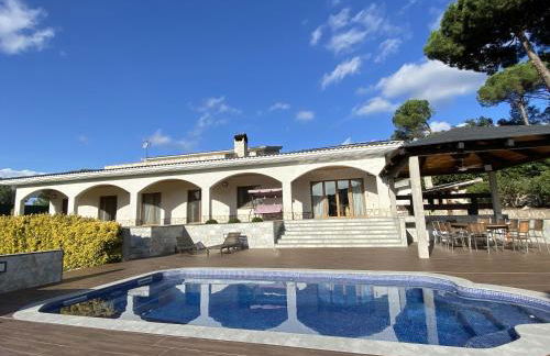 Vivalidays Villa Kiros - Photo 1