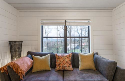 Smokys Landing Disc Golf Game Room Hot Tub - Photo 30