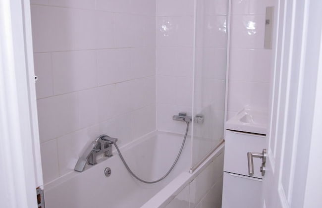 Stunning 2-bed Apartment in London - Foto 9