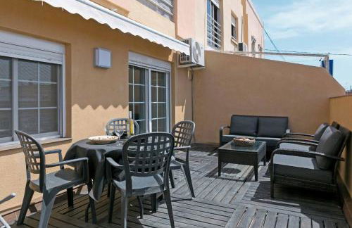 Attic Valencia Beach - Photo 5