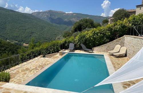 Scheggino - Casale con piscina e splendida vista - Foto 2