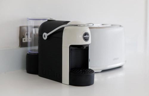 Secluded Rural Retreat Close to Beach - Sleeps 12 - Foto 32