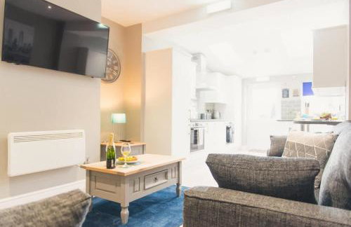 LYNNTON HOUSE Stunning 6 bed Town Centre House ALL with En-Suites Prime Location Tamworth - Foto 3