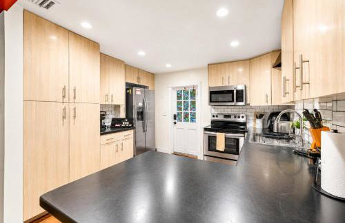 2 Homes • Hot Tubs x2 • Heated Pool • Fire Pit - Foto 20