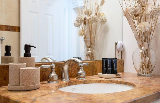 Walking Distance to the Beach 3Br House With Pool - Foto 36