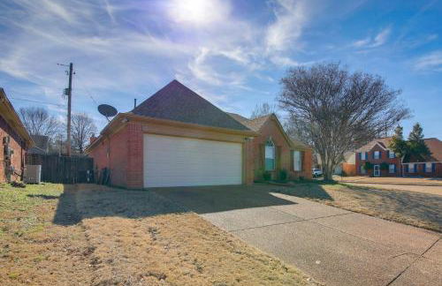 Walk to the Greenline Sleek Cordova Home with Patio - Foto 3