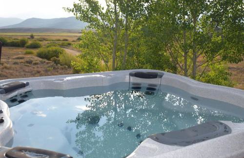 Evergreen Ranch Family Vacation Home, Sleeps 8, Private Hot Tub - Foto 2