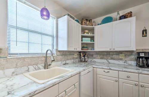 Serene Hudson Home on Canal with Direct Gulf Access - Foto 9