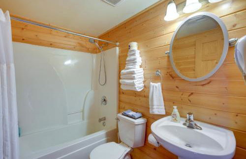 Cozy Columbia Cabin with Shared Lake Dock! - Foto 15