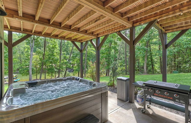 Waterfront 1-acre Private Dock, Hot Tub, Firepit Bankhead Lodge by Avantstay - Foto 51