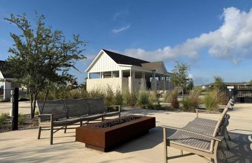 Spacious 4BR Oasis - Pool - Patio - 8 Min to Kalahari - Foto 6