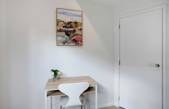 Urban Vogue Escape with Parking- Air-con - Photo 27