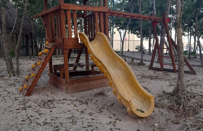 Devoted Hoestel in Cancun With Equipped Kitchen, Pool, Close to Beaches & More! - Photo 15