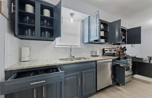 Spacious Retreat - Near IAH Airport & Lake Houston, Sleeps 9 - Foto 33