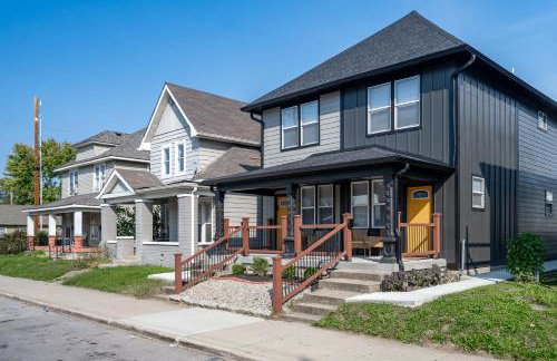 Modern & Stylish - Mins to Downtown - Family Friendly - Photo 2