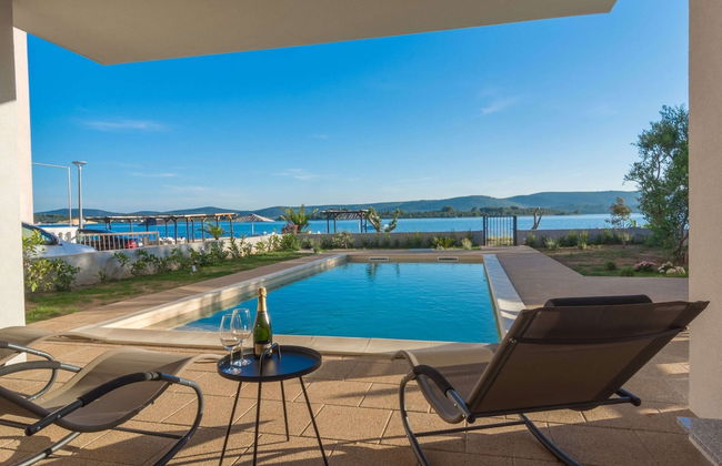 Villa in Turanj With Stunning Sea Views - Foto 17