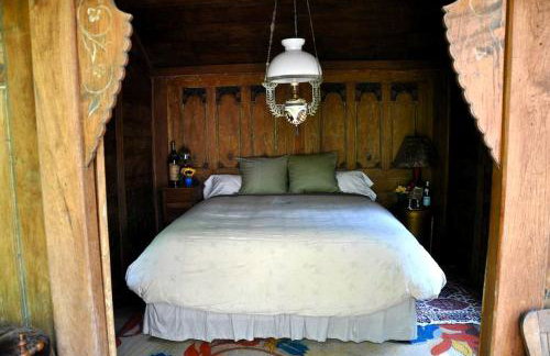 Antique Indonesian Teakwood Cottage for a Romantic Getaway in Petaluma, California - Foto 4