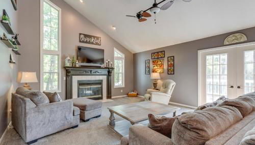 Spacious Family Home Near Lake of the Ozarks! - Foto 3