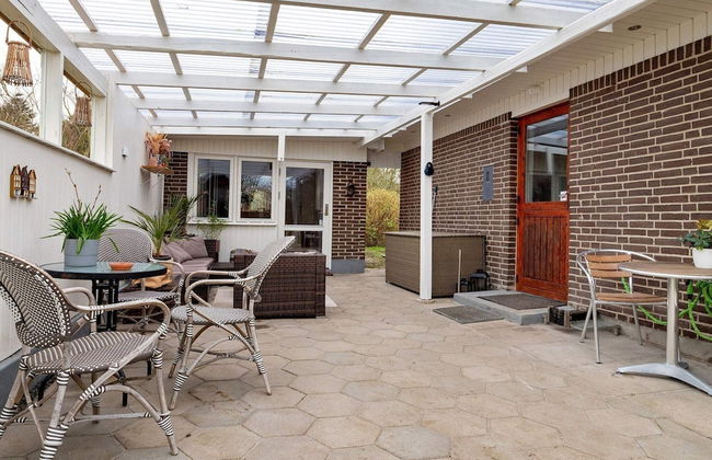 5 Person Holiday Home in Thyholm - Photo 25